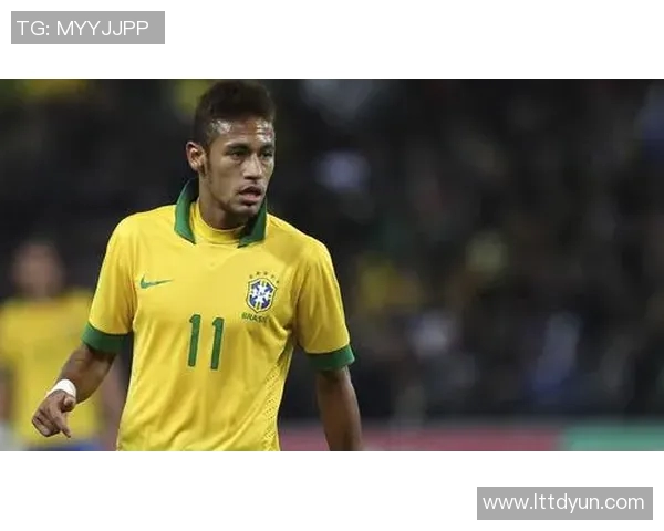 如何绘制足球明星的黑白图案技巧与步骤详解